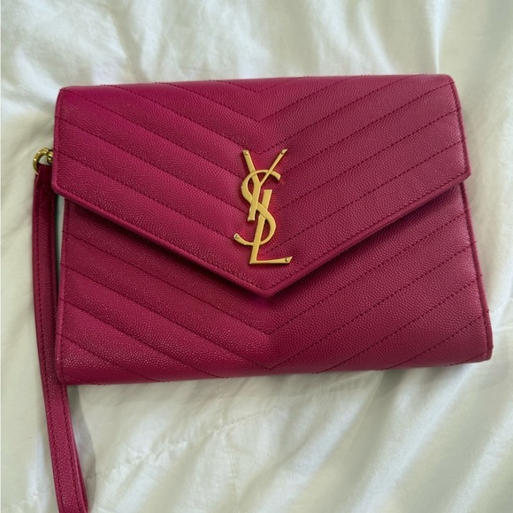 SAINT LAURENT 
Grain De Poudre Matelasse Chevron Monogram Envelope Clutch - Picture 6 of 16